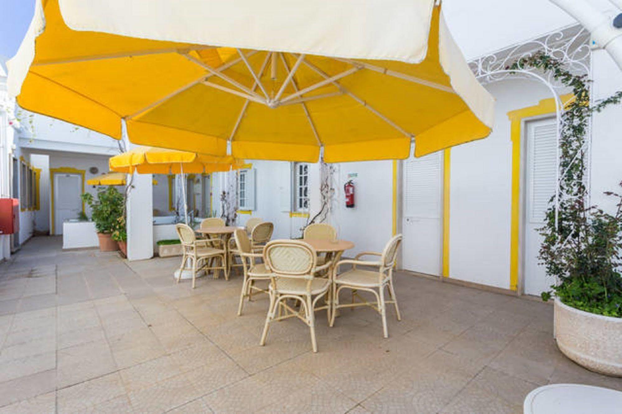 Residencial Miramar Hotel Quarteira Ngoại thất bức ảnh